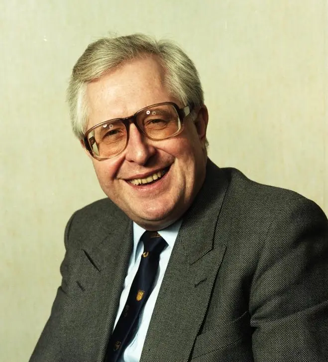 Porträt von Bernhard Vogel, auf Remember Our Tales in Erinnerung